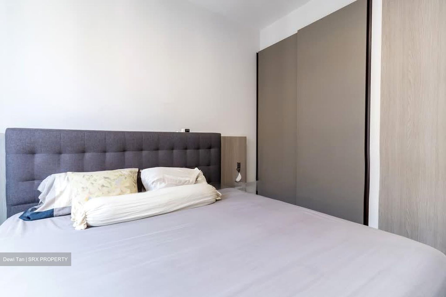 The Brownstone (D27), Condominium #557937171